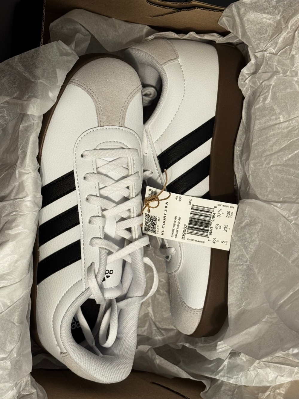 Adidas VL Court 3.0 Women’s size 5 shoes